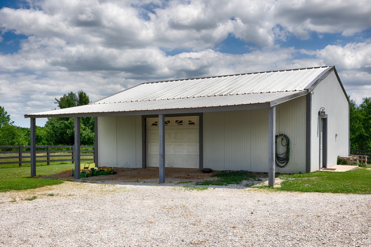 33 Pack Lane Ardmore TN 38449