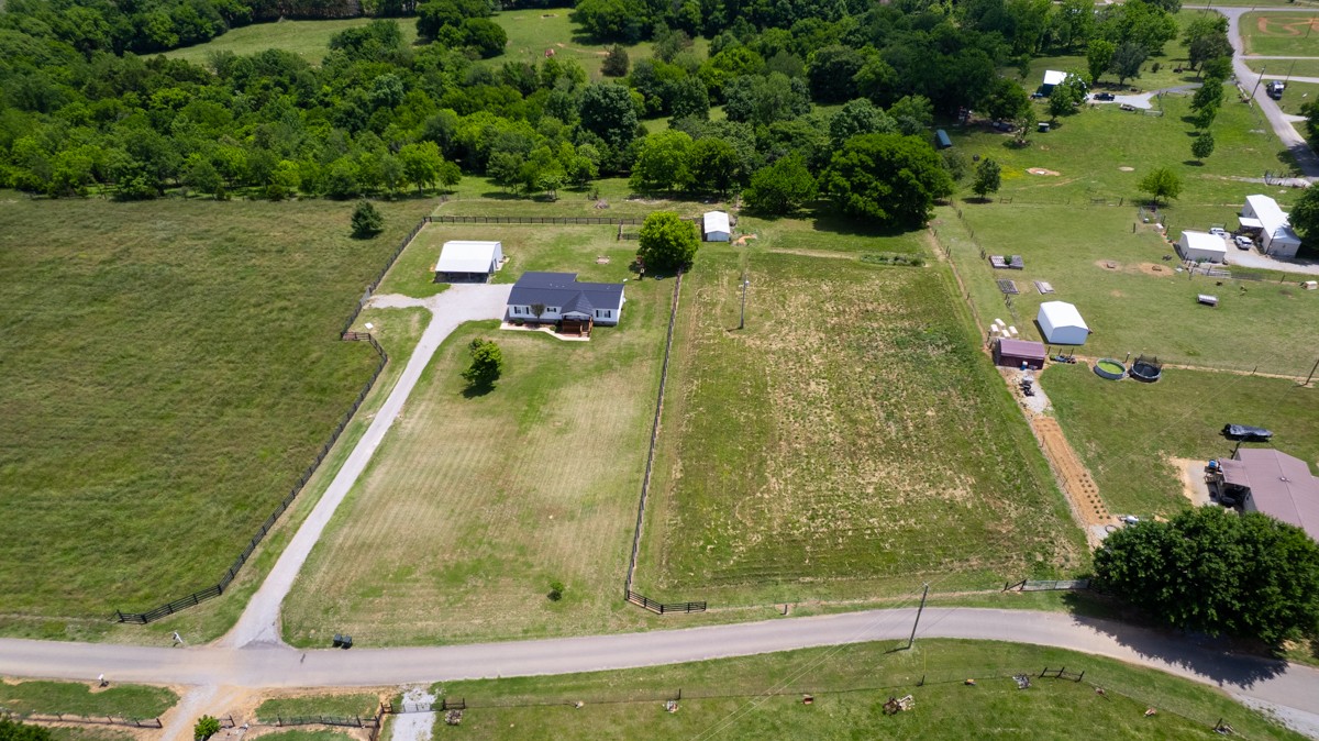 33 Pack Lane Ardmore TN 38449