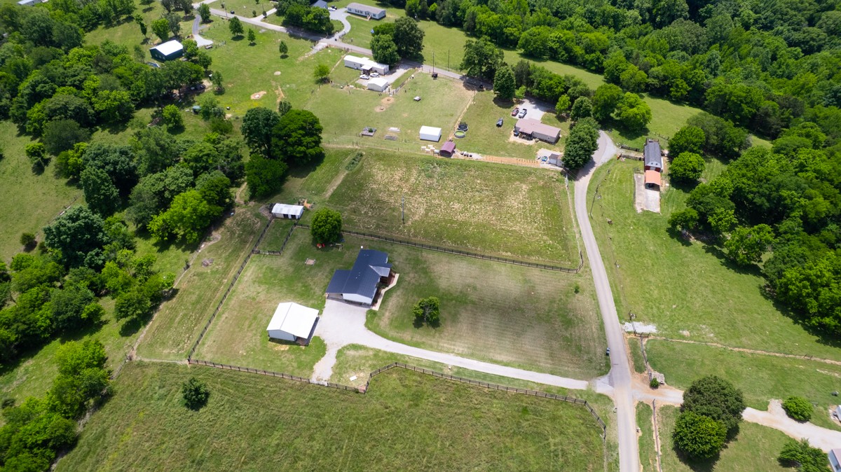33 Pack Lane Ardmore TN 38449
