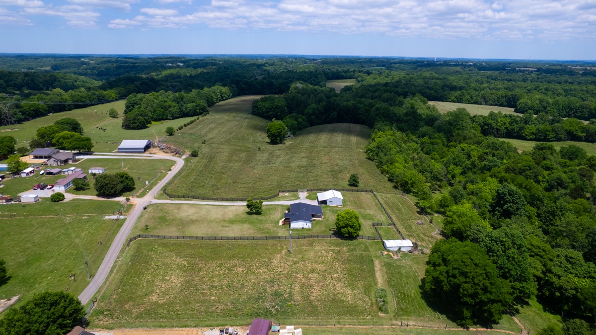 33 Pack Lane Ardmore TN 38449