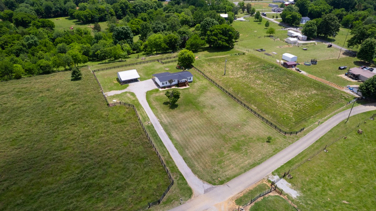 33 Pack Lane Ardmore TN 38449