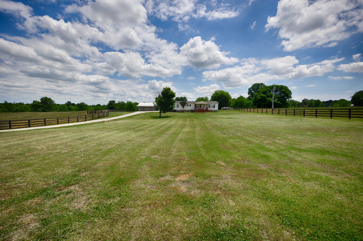 33 Pack Lane Ardmore TN 38449