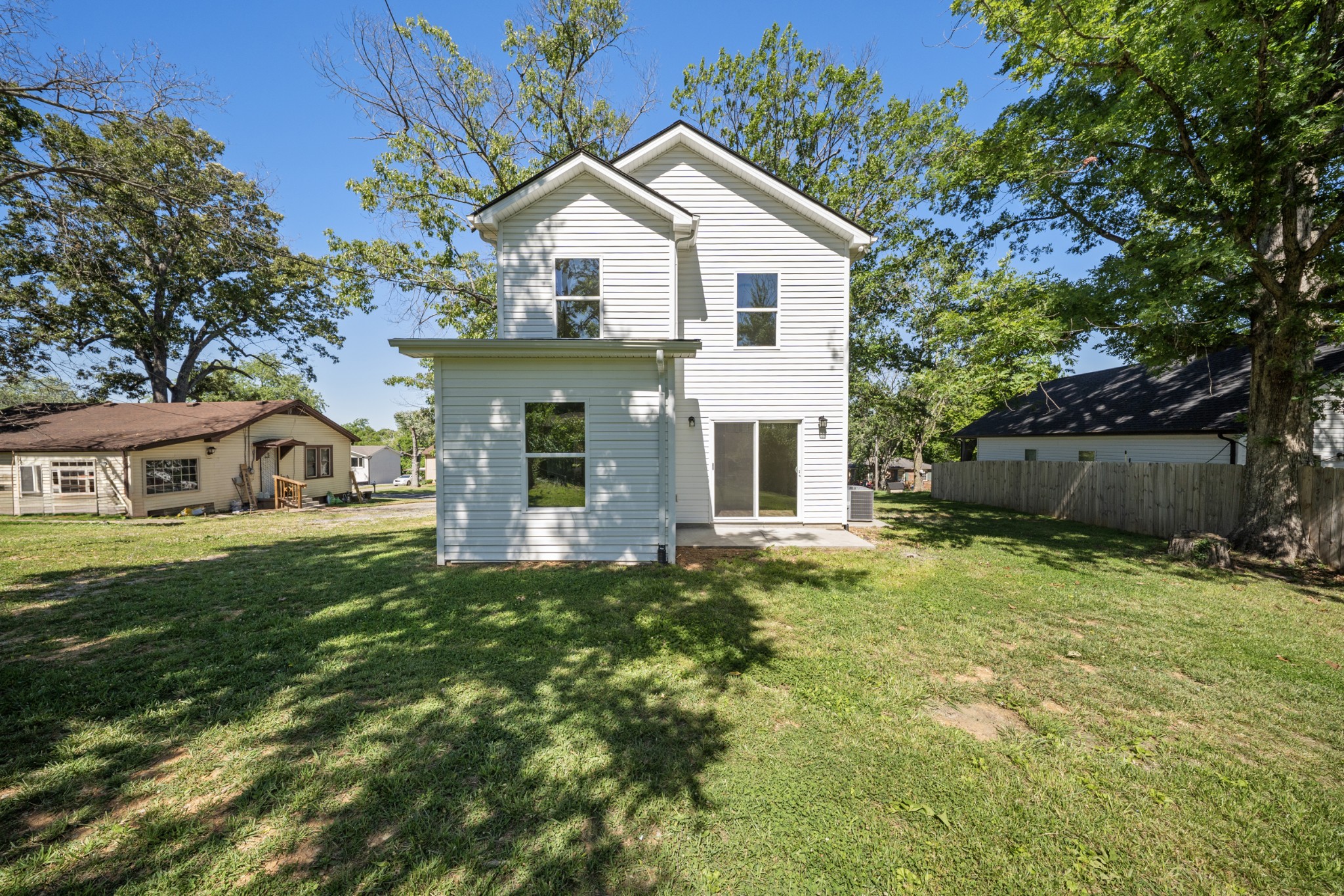 704 Perry Drive Springfield TN 37172