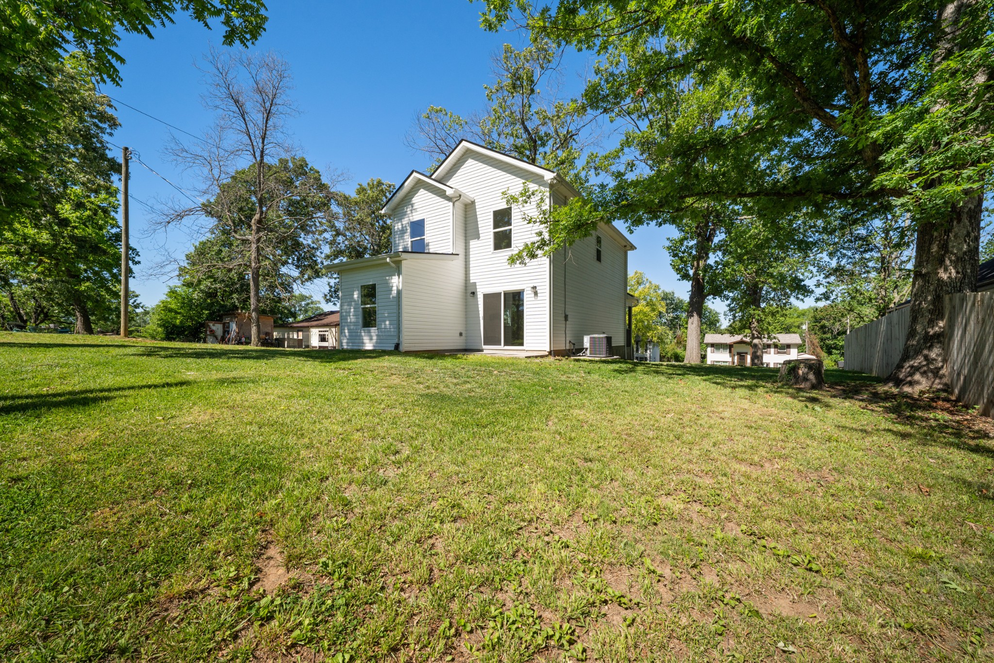 704 Perry Drive Springfield TN 37172