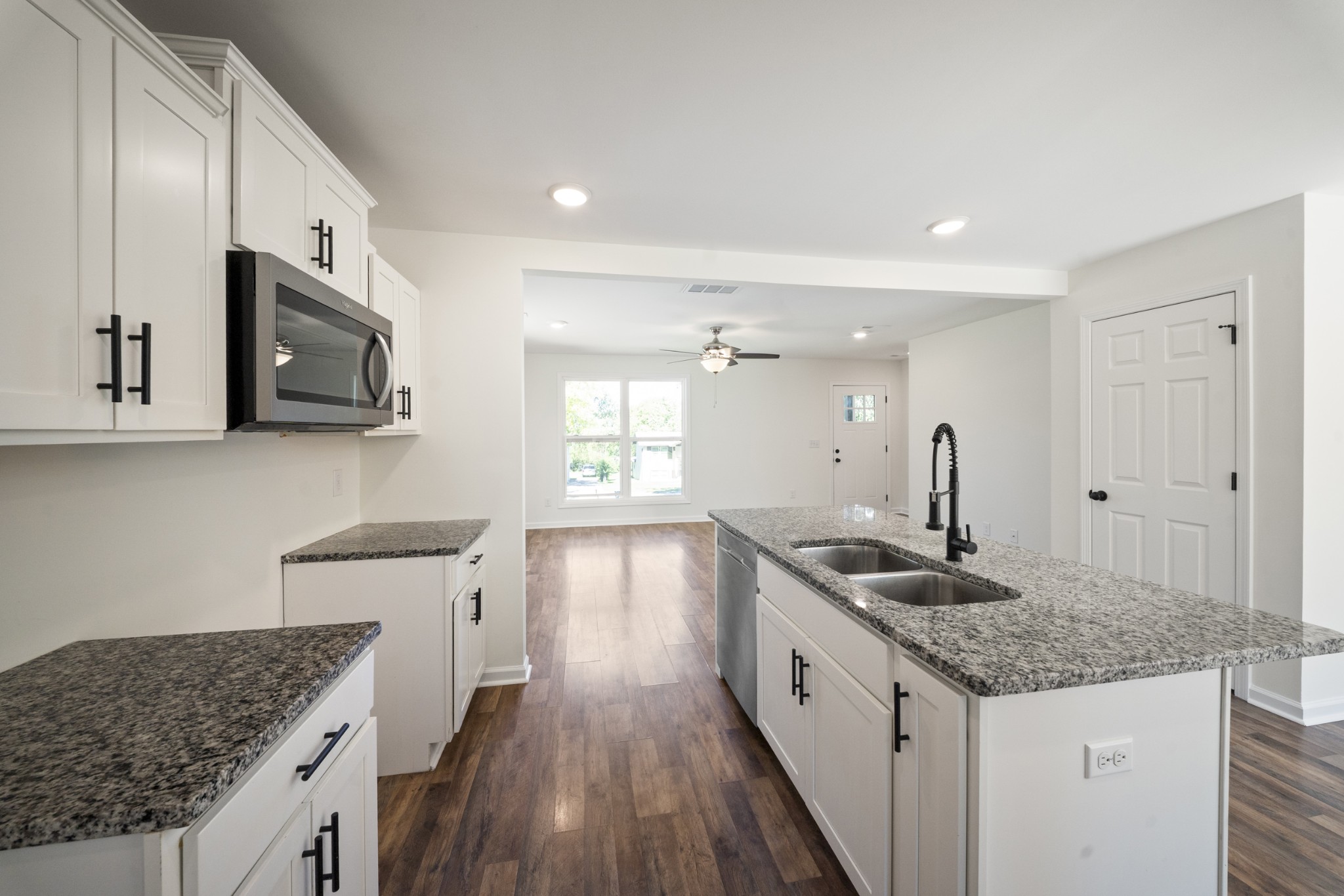 704 Perry Drive Springfield TN 37172