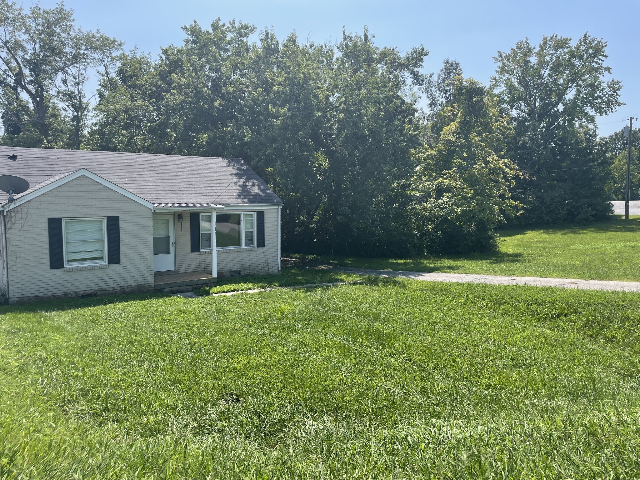 2511 Memorial Boulevard Springfield TN 37172