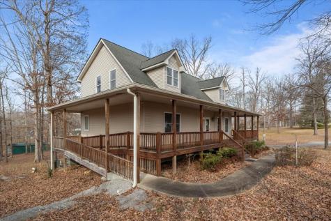 1077 Claylick Road White Bluff TN 37187