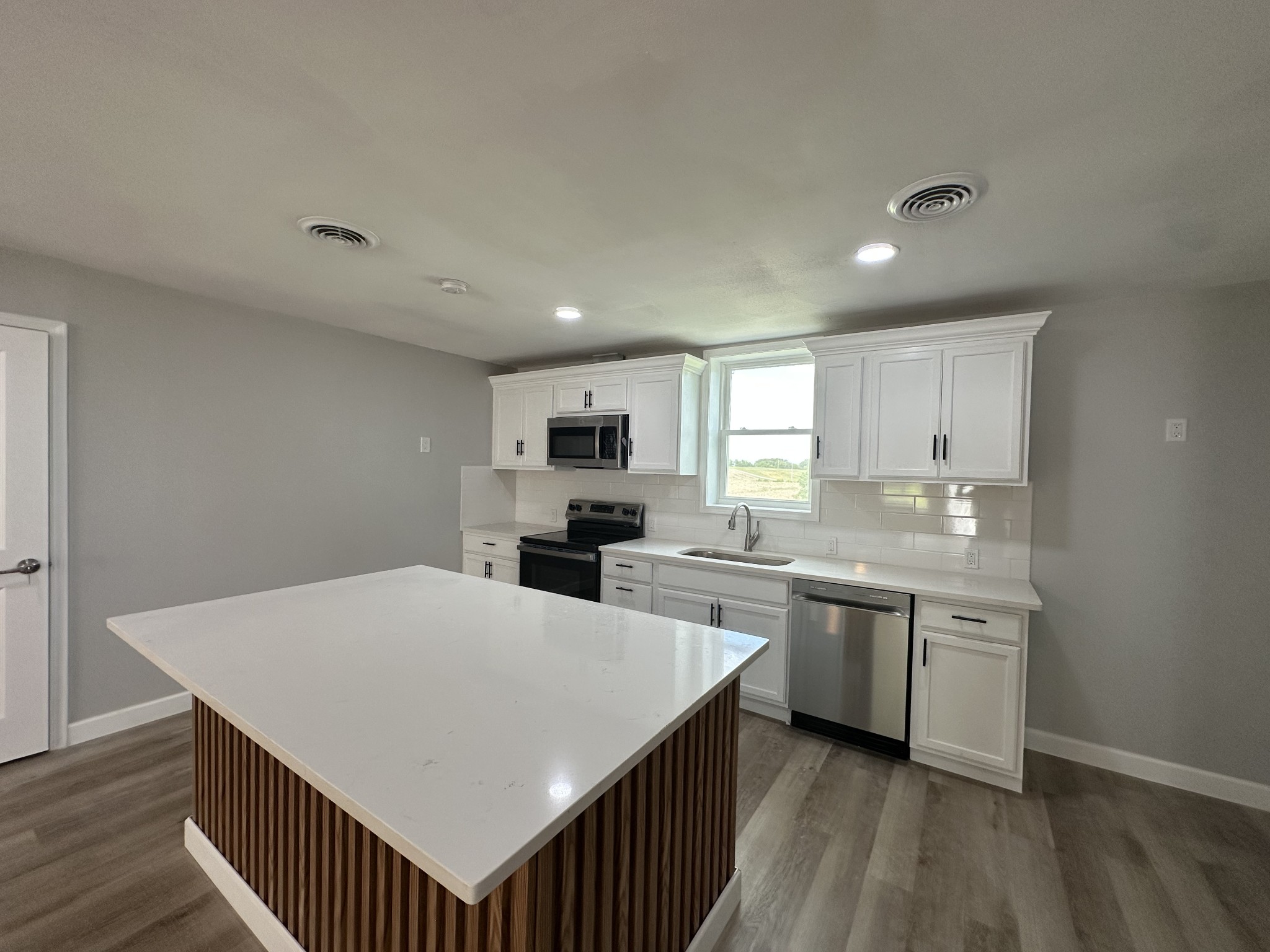 1374 Stroudsville Road, N Adams TN 37010