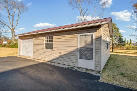 402 Tiny Town Road Clarksville TN 37042