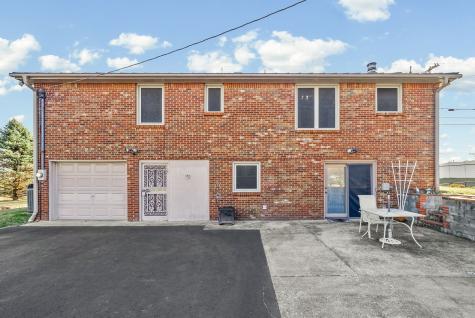 402 Tiny Town Road Clarksville TN 37042