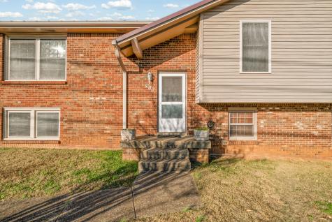 402 Tiny Town Road Clarksville TN 37042