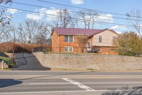402 Tiny Town Road Clarksville TN 37042