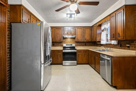 402 Tiny Town Road Clarksville TN 37042
