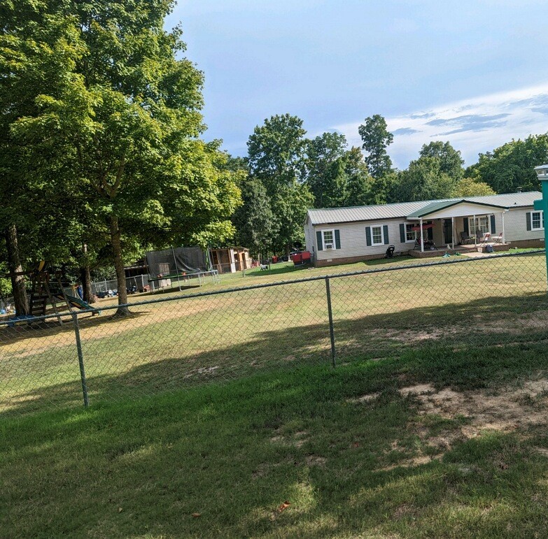 1047 Wallace Williams Road Ashland City TN 37015