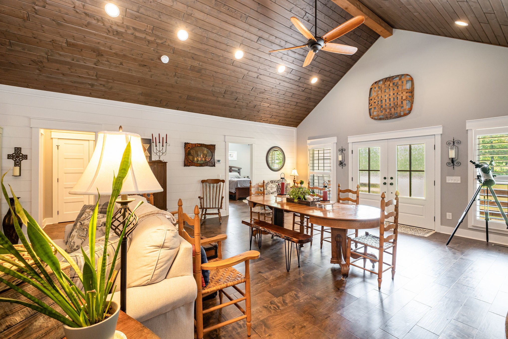 8129 Hollow Springs Road Bradyville TN 37026