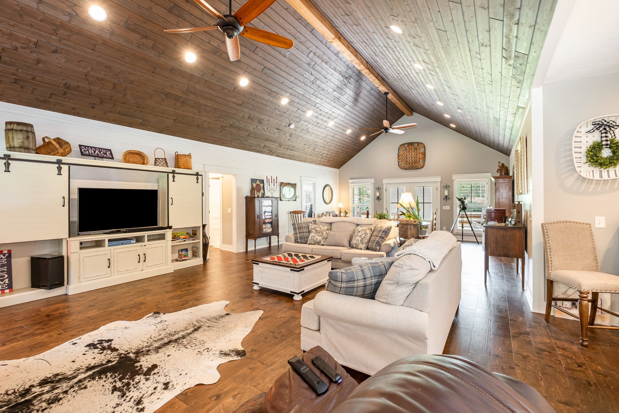 8129 Hollow Springs Road Bradyville TN 37026
