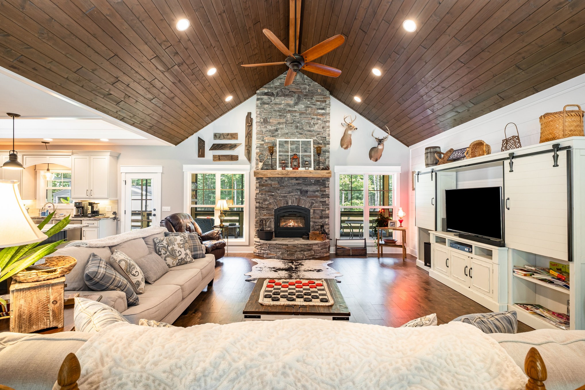 8129 Hollow Springs Road Bradyville TN 37026