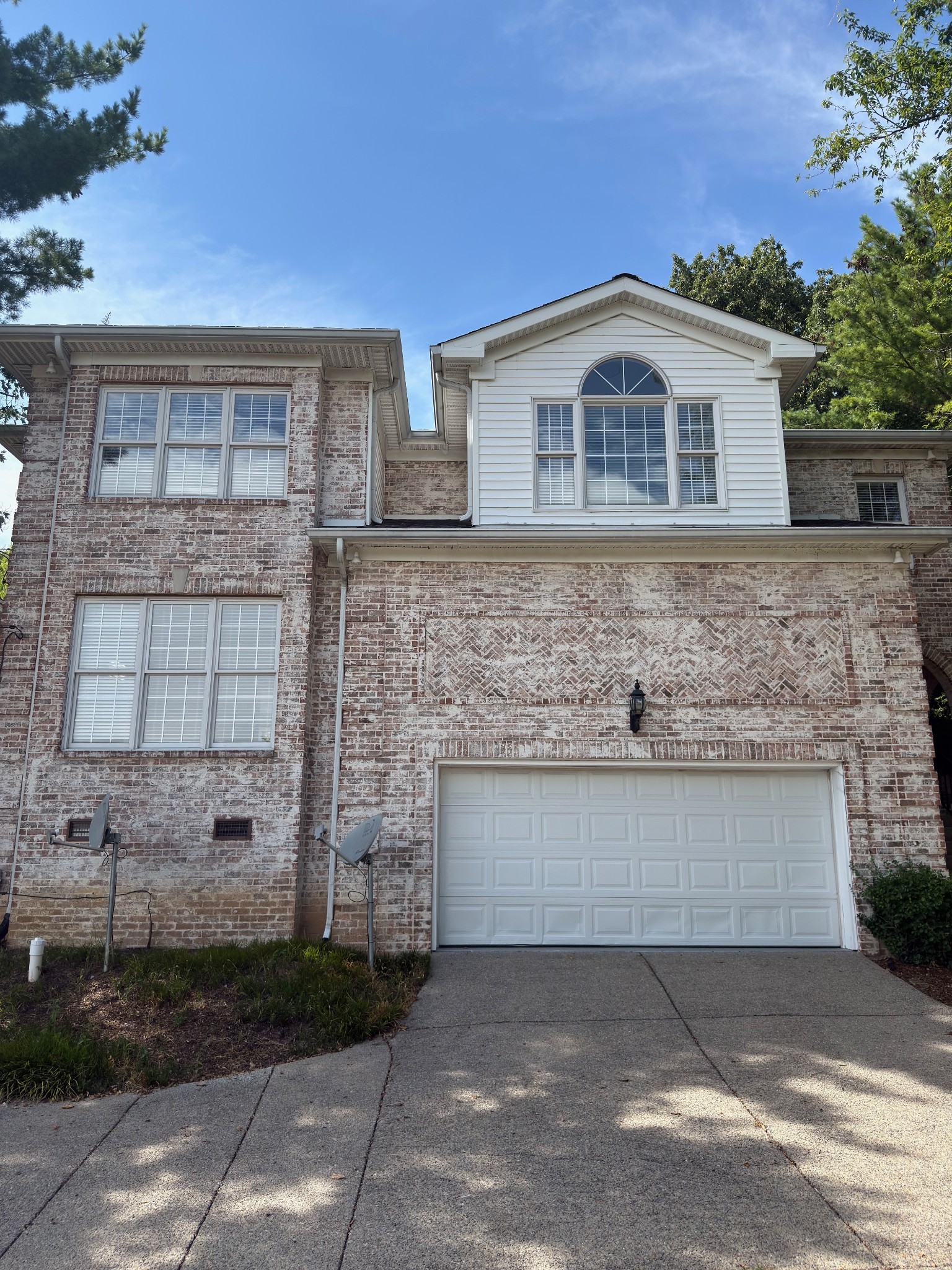 525 32nd Ave, S Nashville TN 37212