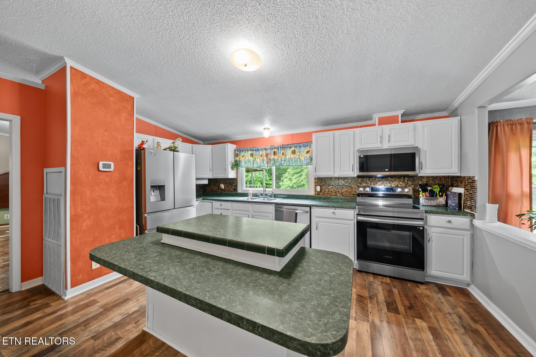 642 Daymon Circle Crossville TN 38572