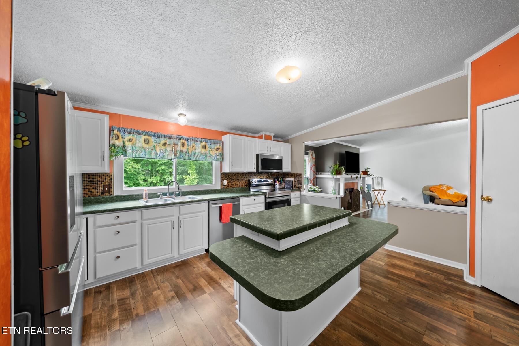 642 Daymon Circle Crossville TN 38572