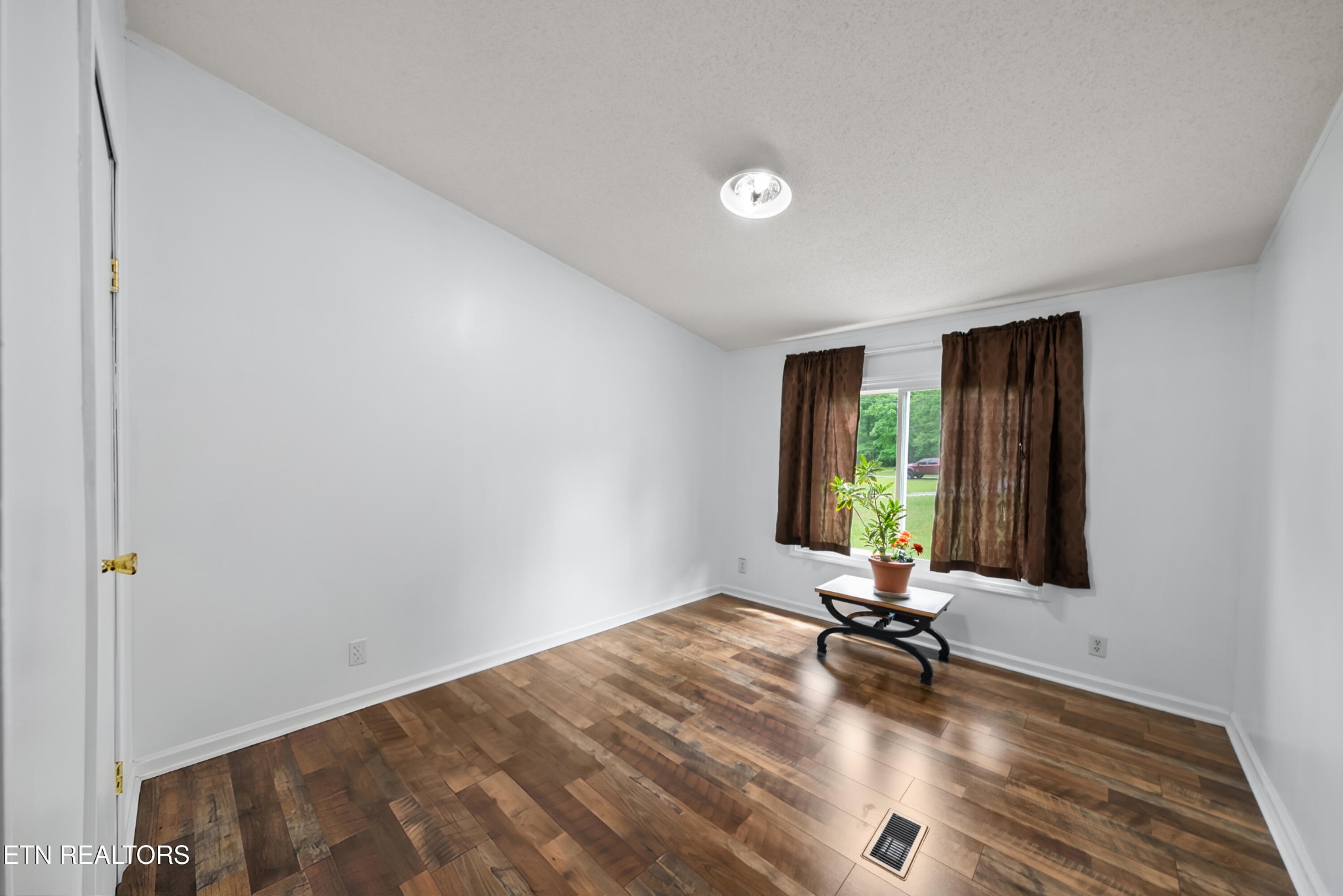 642 Daymon Circle Crossville TN 38572
