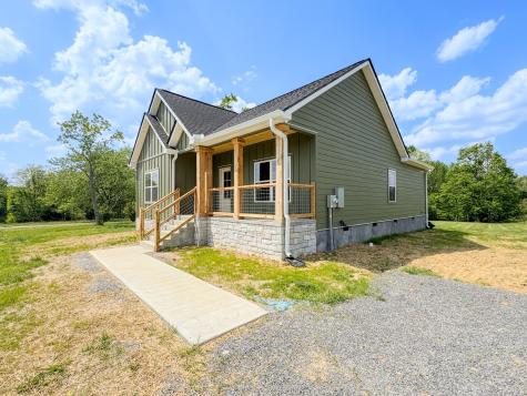 181 Rock House Hollow Road Bethpage TN 37022