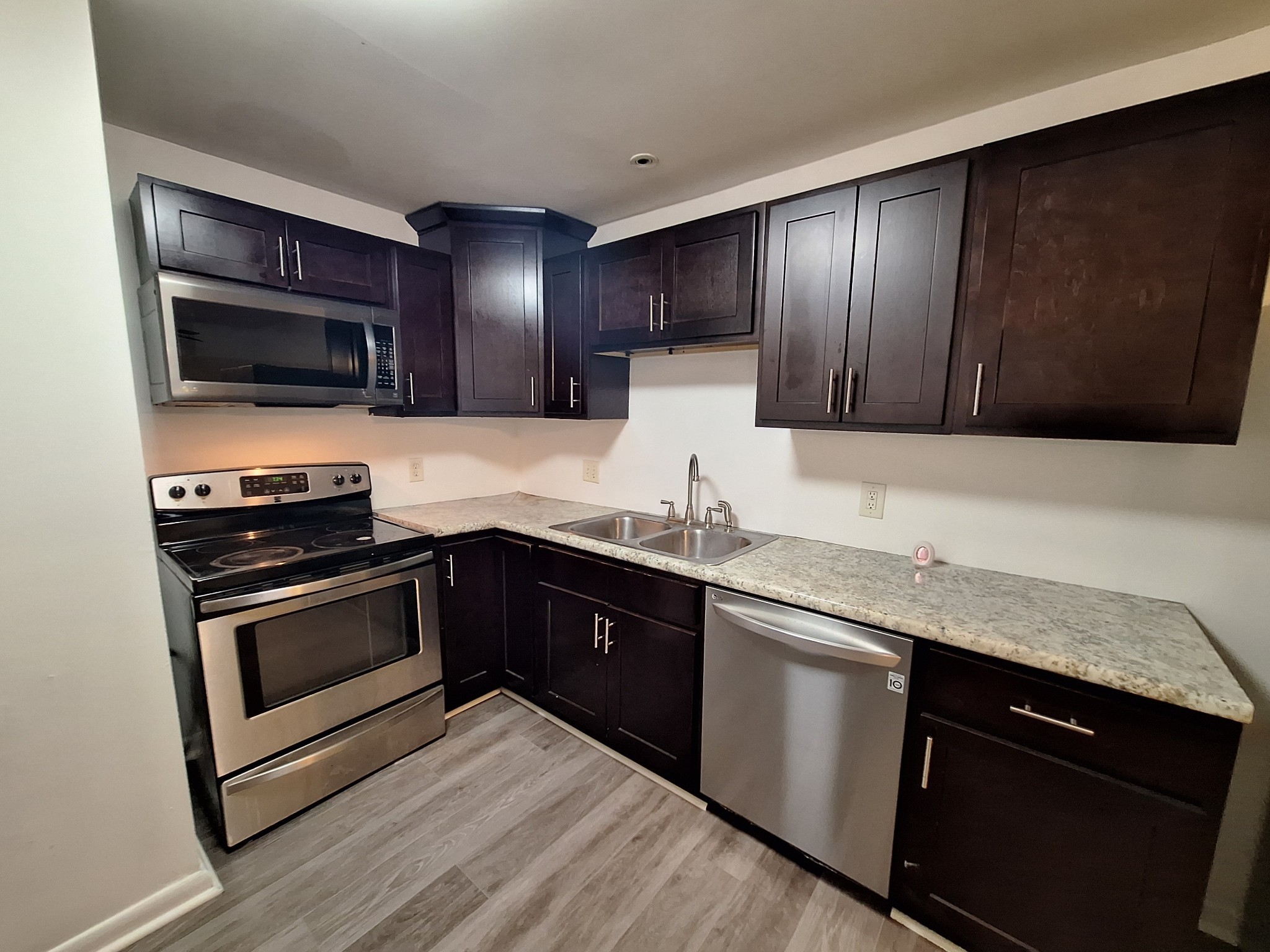 555 N Dupont Avenue Madison TN 37115