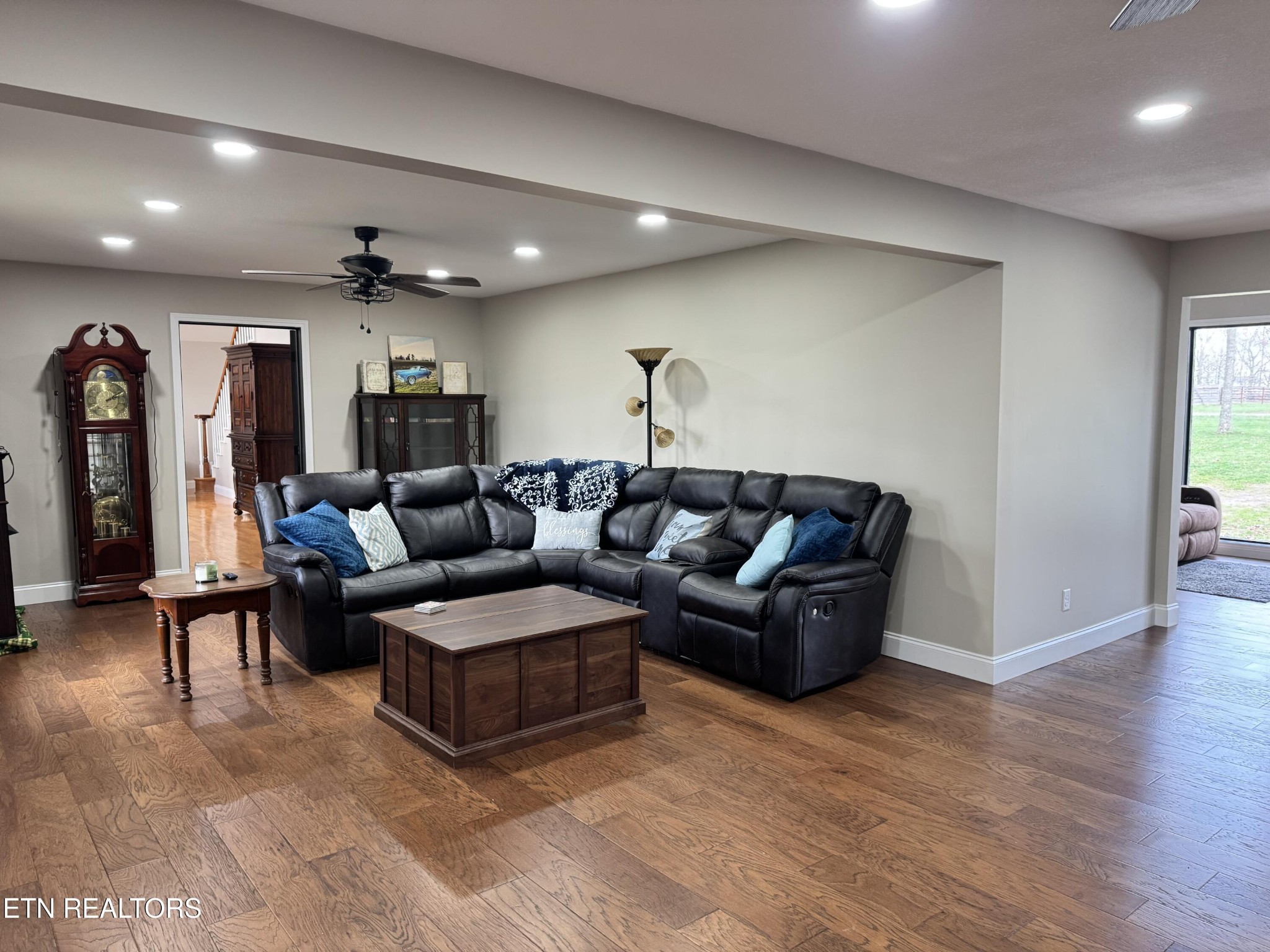 5519 S York Highway Grimsley TN 38565