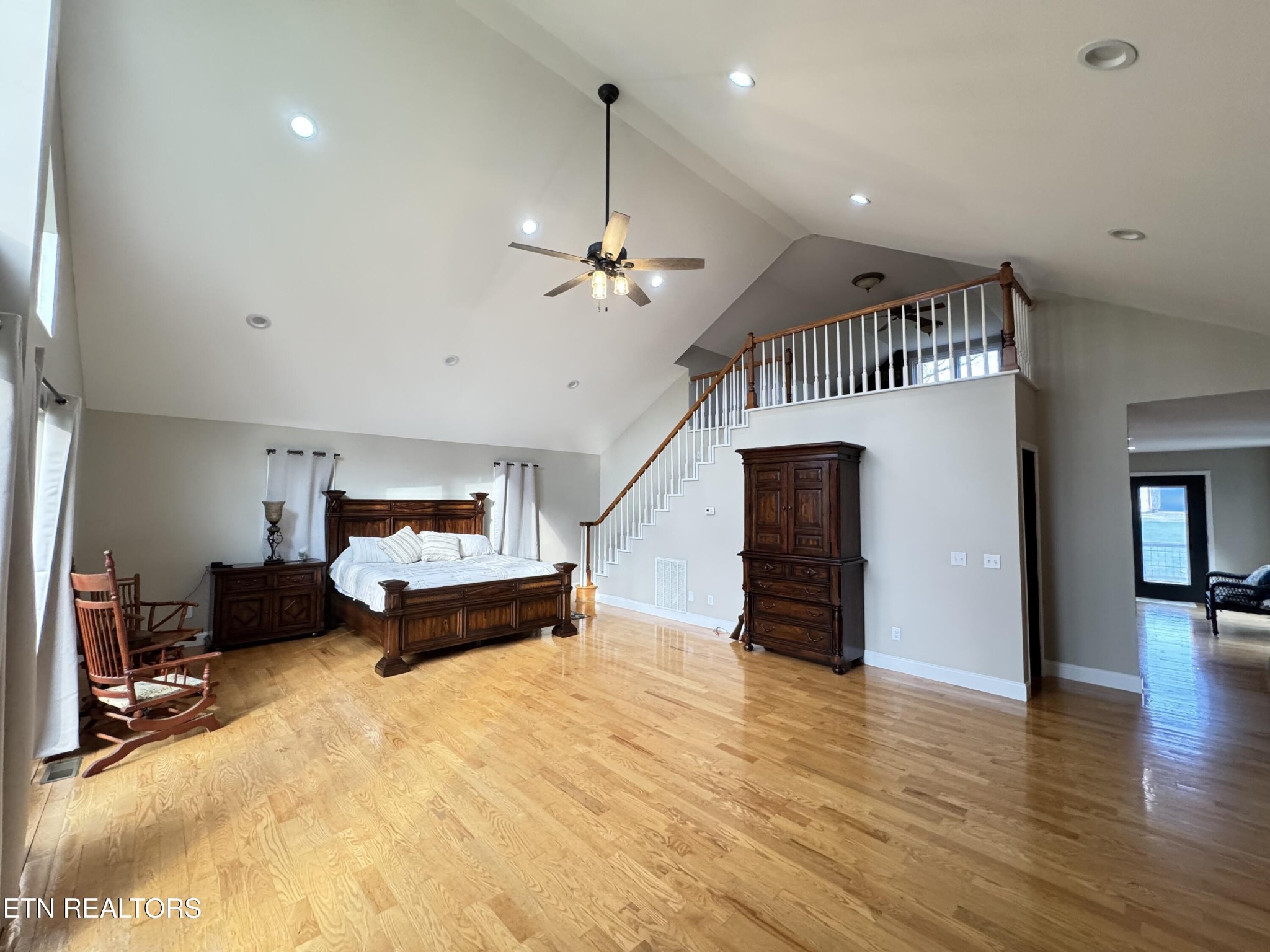 5519 S York Highway Grimsley TN 38565