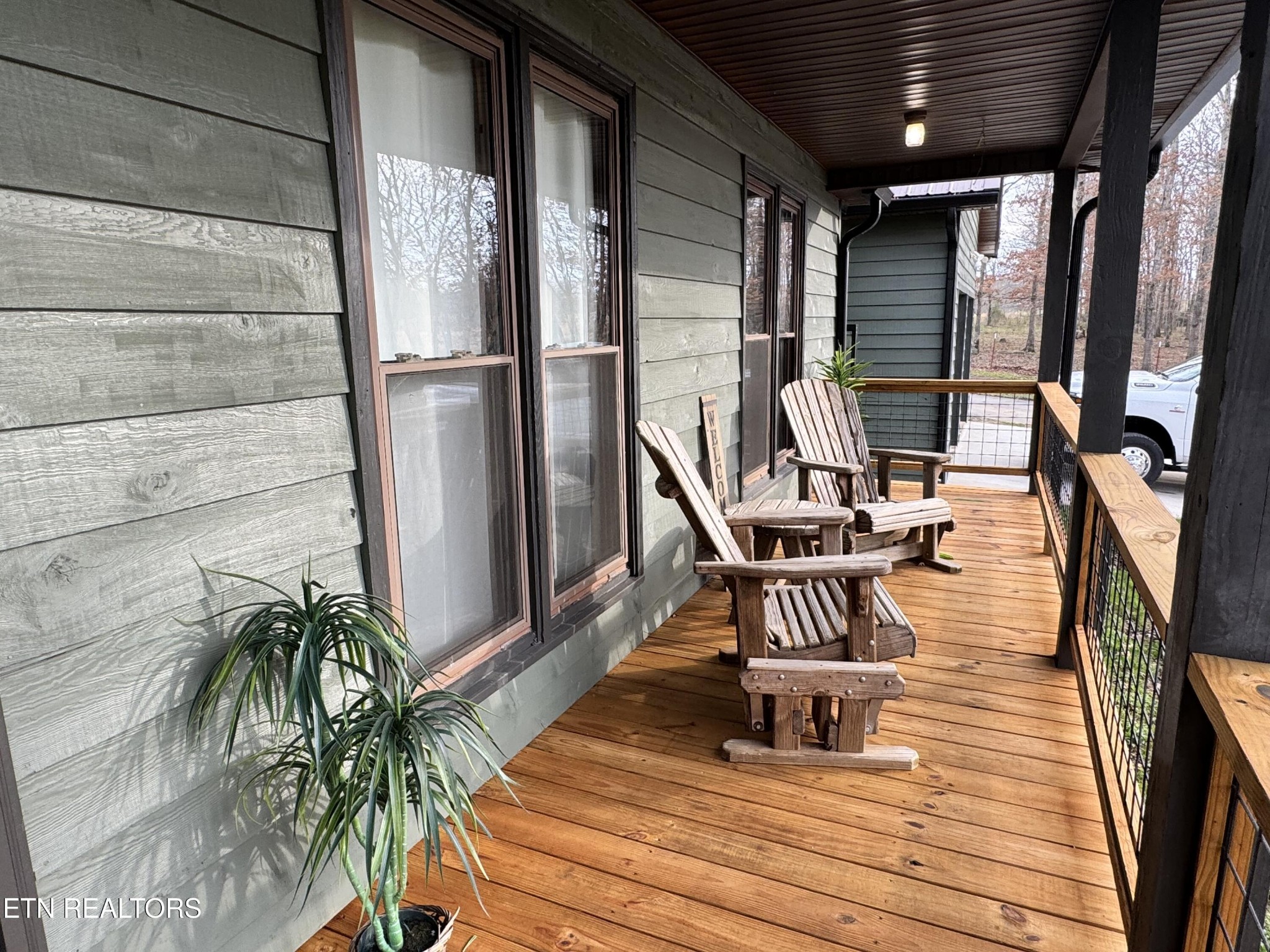 5519 S York Highway Grimsley TN 38565
