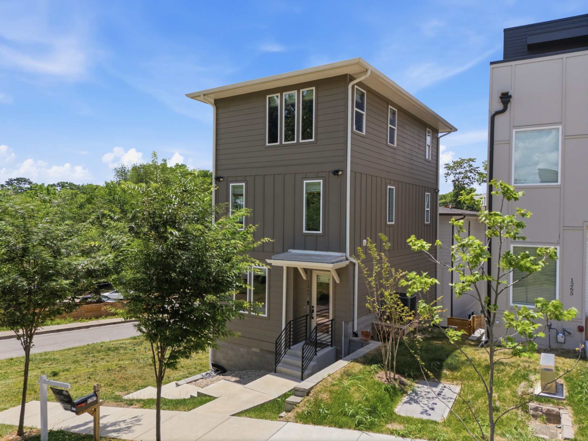 1267 John Street Nashville TN 37210
