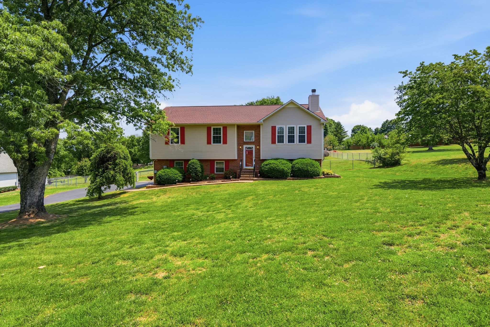 206 Brookhaven Drive Columbia TN 38401