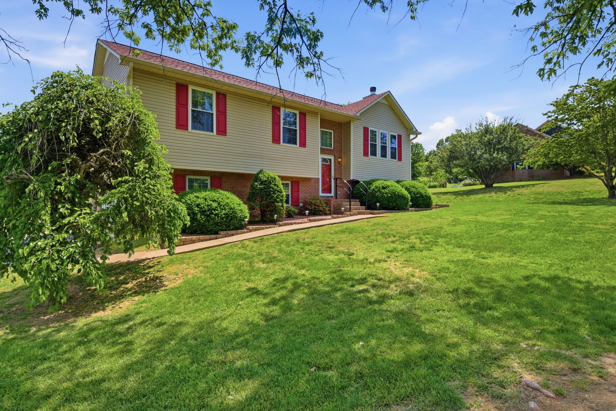206 Brookhaven Drive Columbia TN 38401