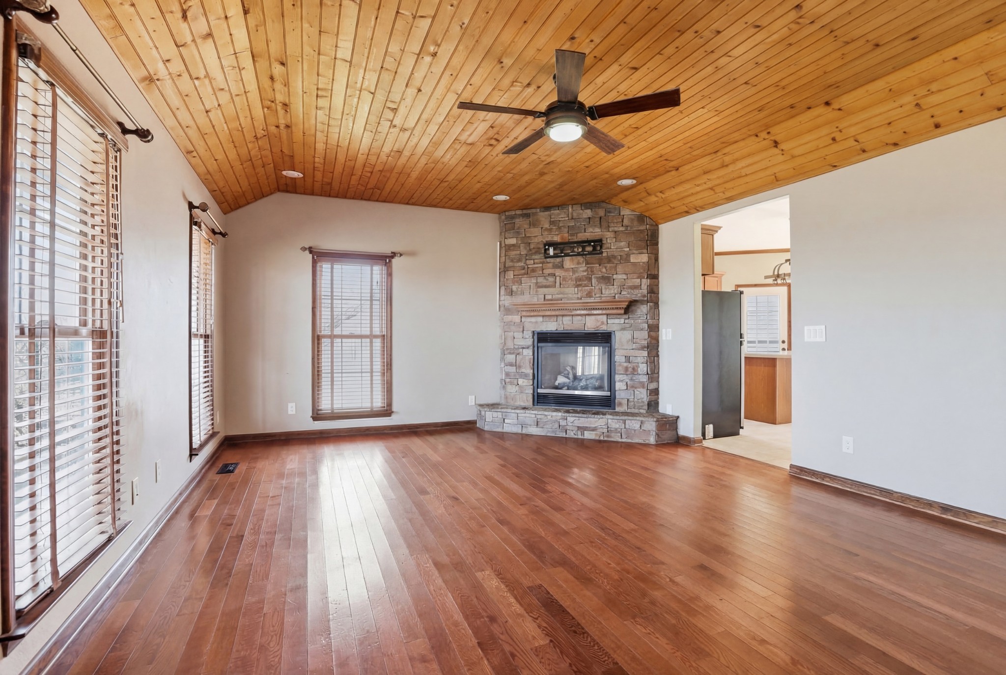 450 Drowning Creek Road Crossville TN 38571