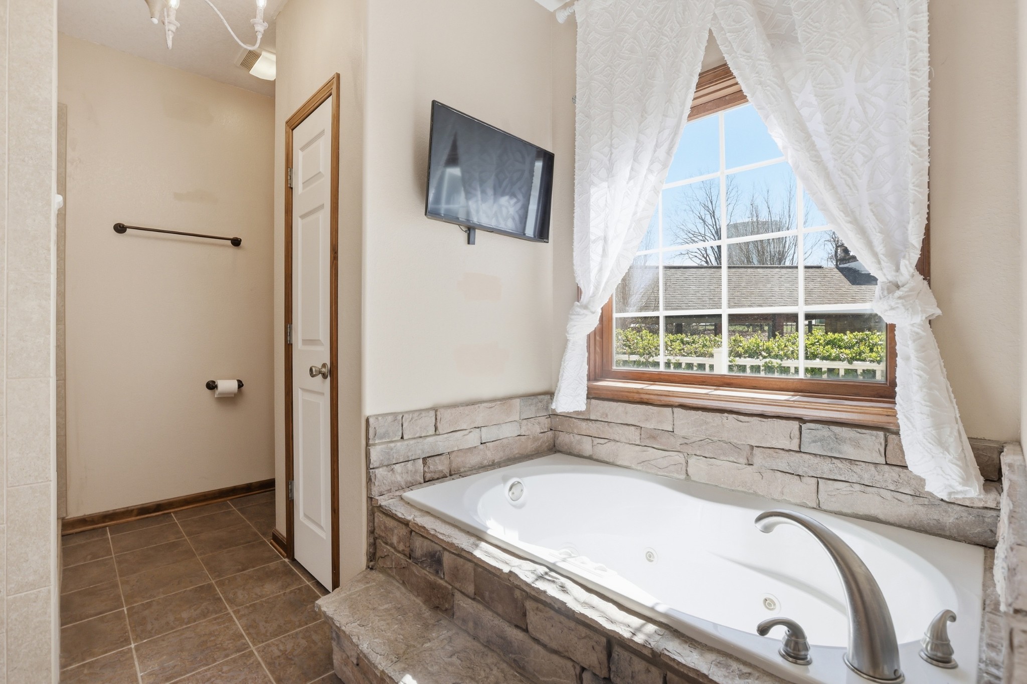 450 Drowning Creek Road Crossville TN 38571