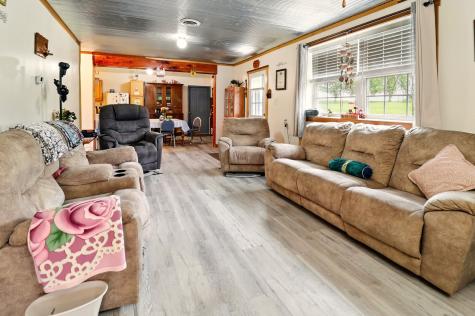 1142 Maxwell Road Belvidere TN 37306