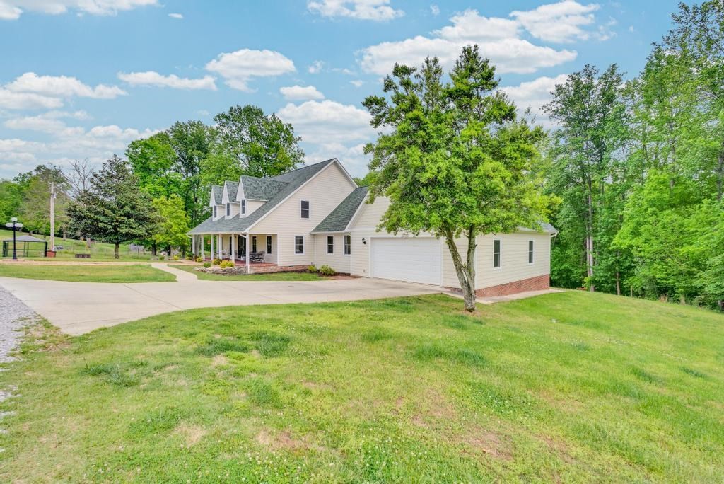 2193 Tollisontown Road Sparta TN 38583