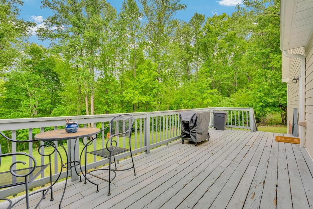 2193 Tollisontown Road Sparta TN 38583
