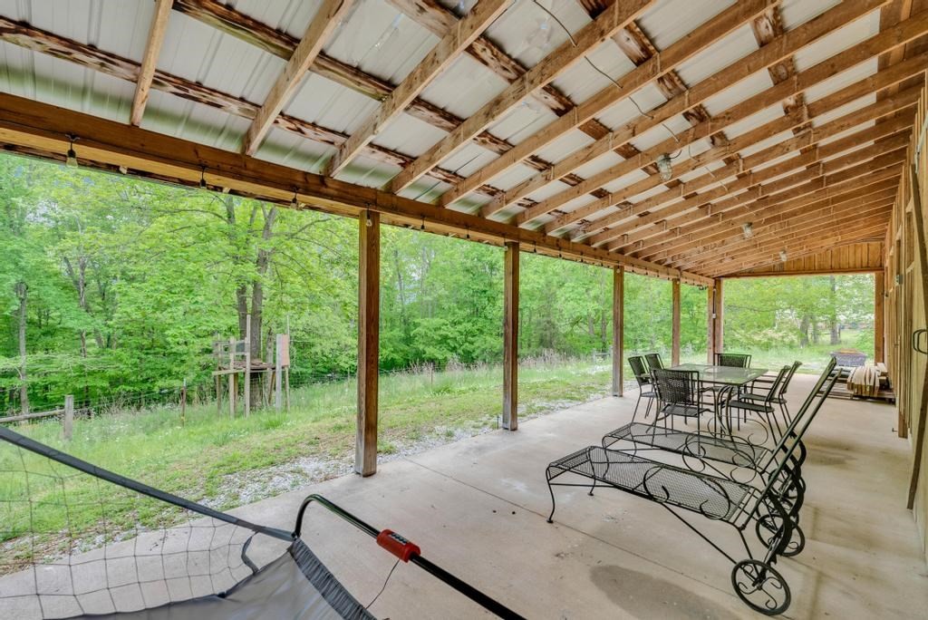 2193 Tollisontown Road Sparta TN 38583