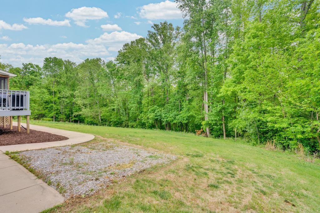 2193 Tollisontown Road Sparta TN 38583