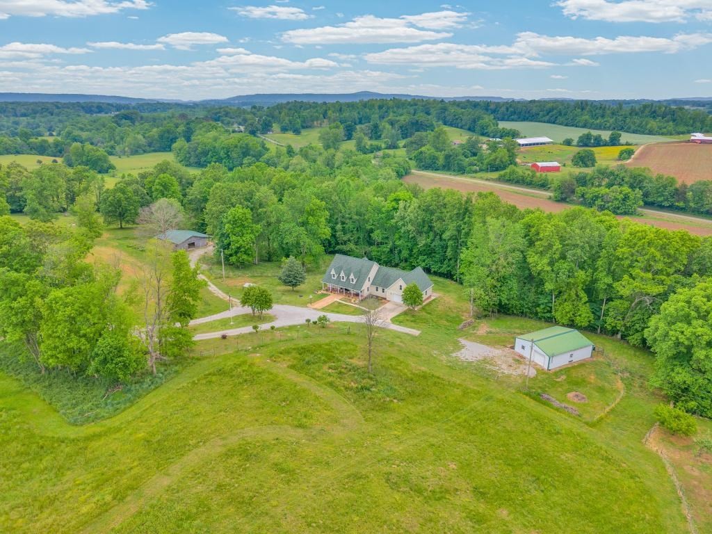 2193 Tollisontown Road Sparta TN 38583