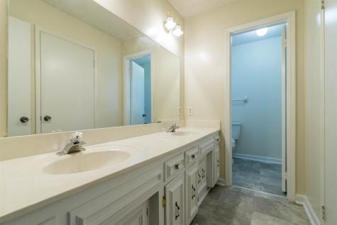 545 Castlegate Drive Nashville TN 37217