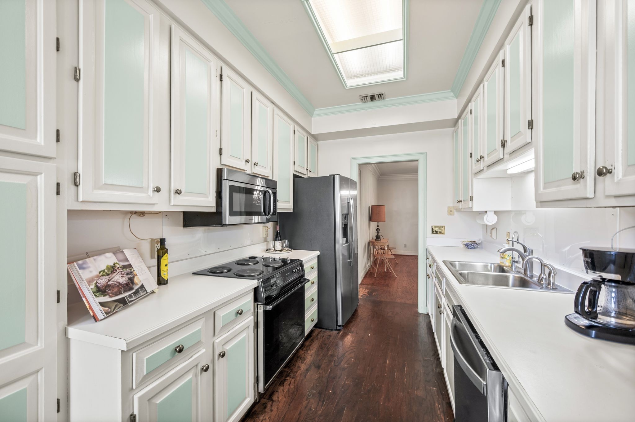 3733 West End Avenue Nashville TN 37205