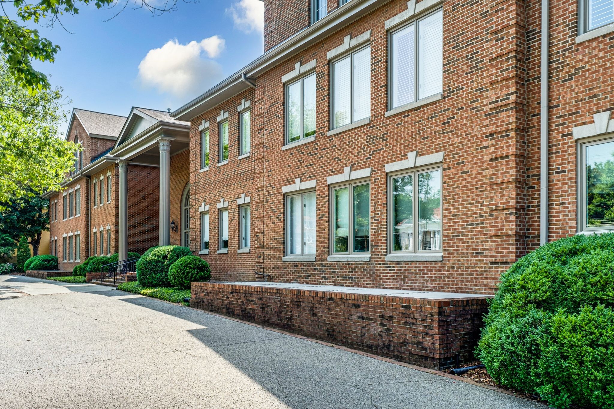 3733 West End Avenue Nashville TN 37205