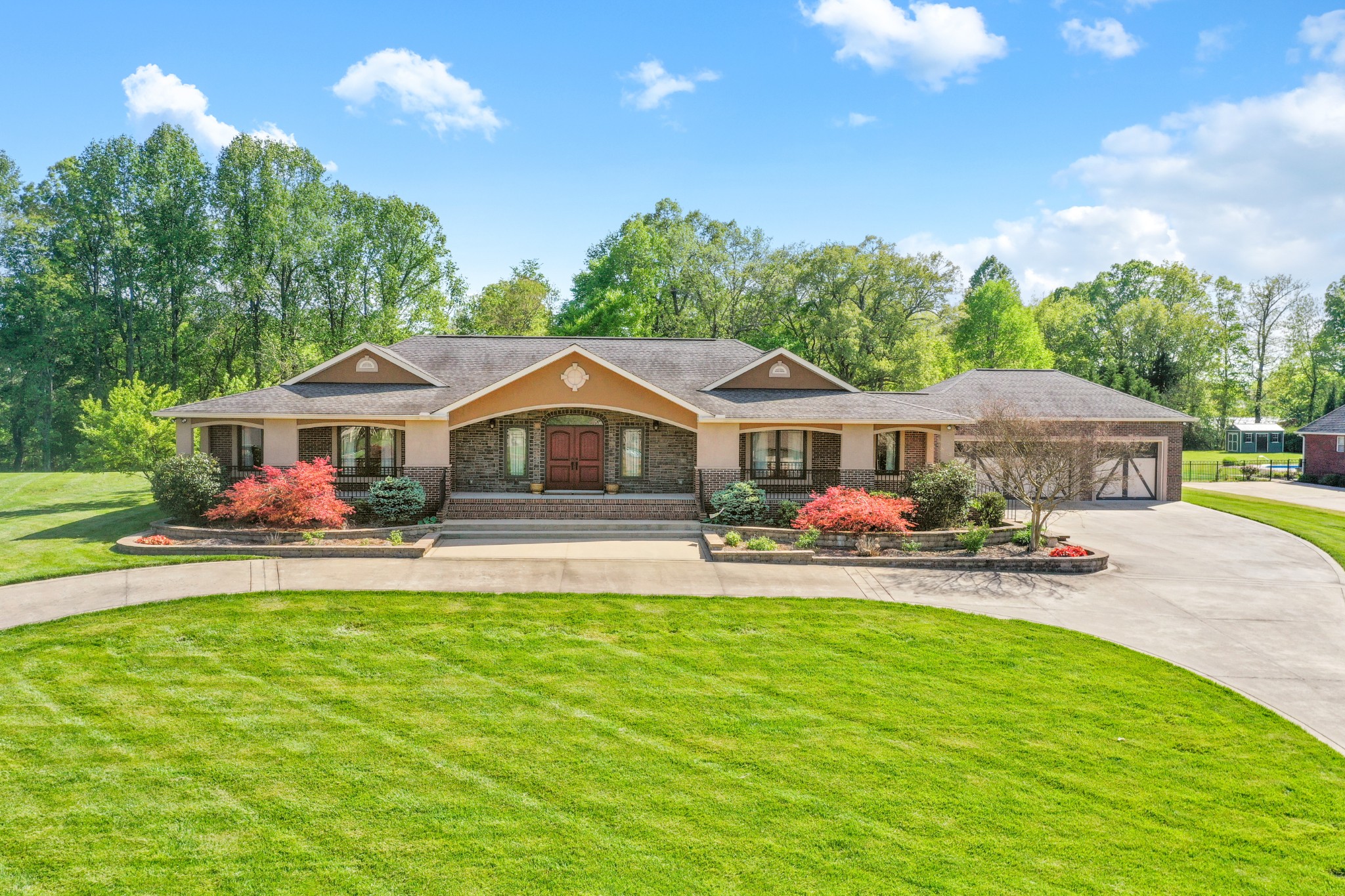 2136 Trieste Trail Adams TN 37010