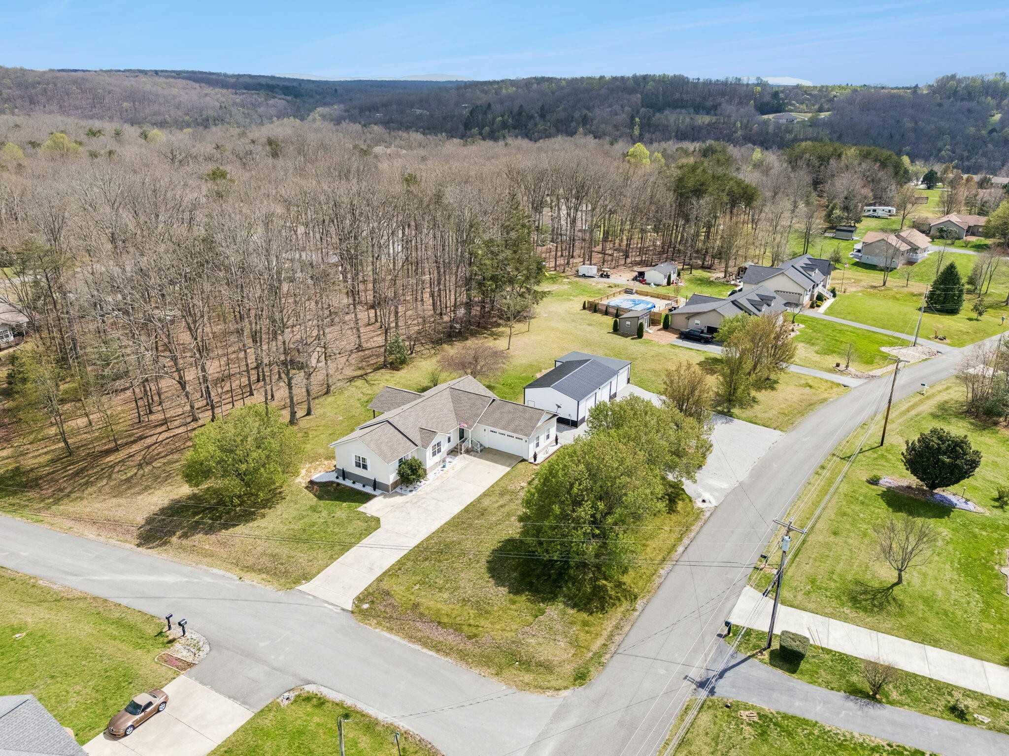 18 Sundown Lane Crossville TN 38571