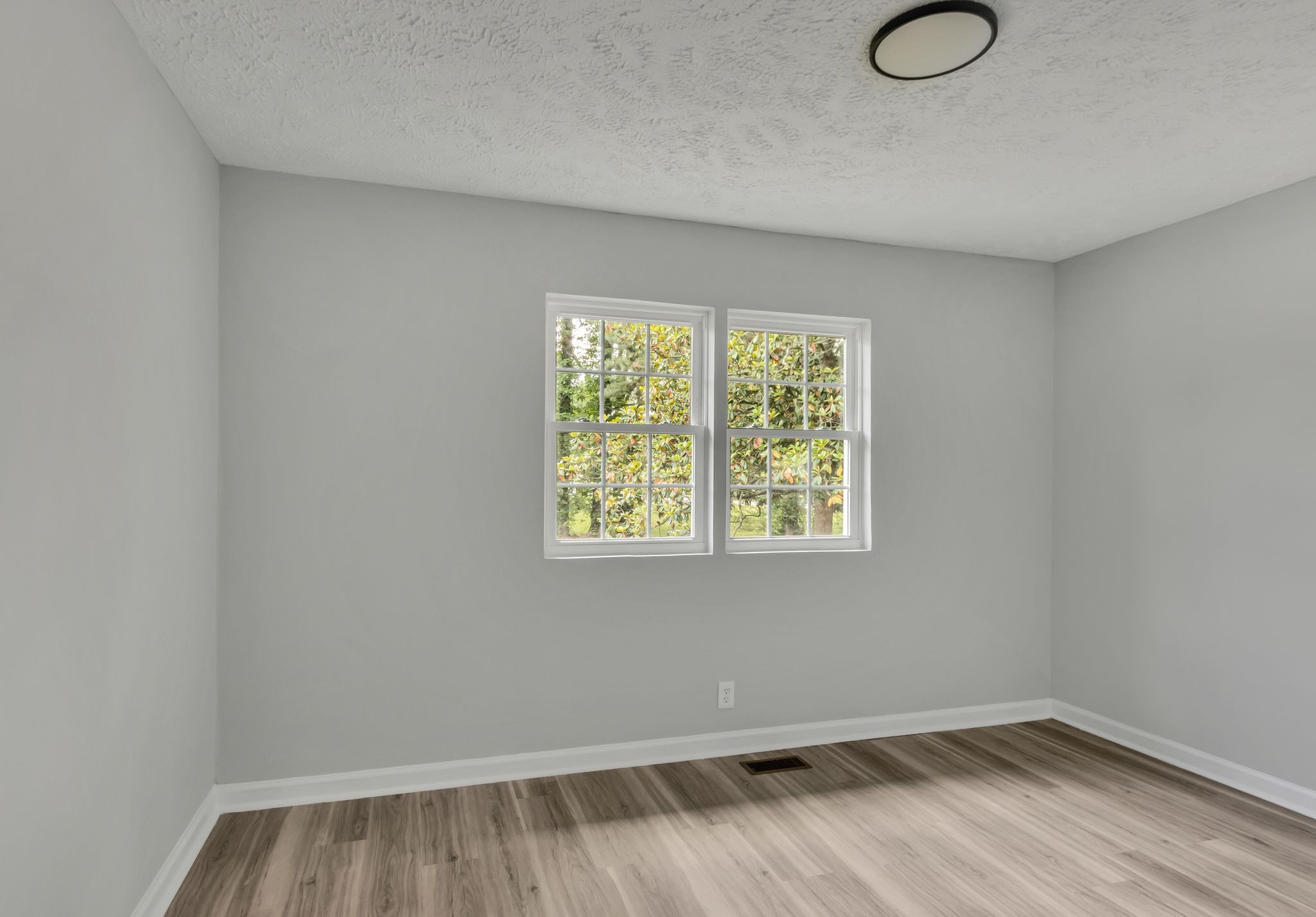 1907 Russell Drive Murfreesboro TN 37130