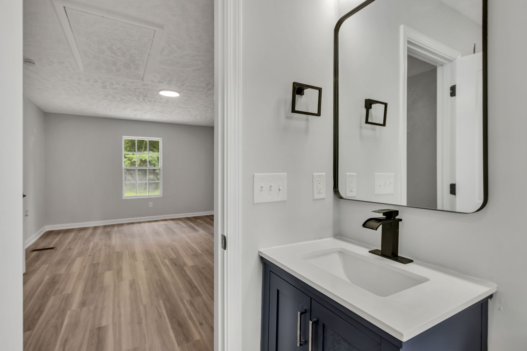 1907 Russell Drive Murfreesboro TN 37130