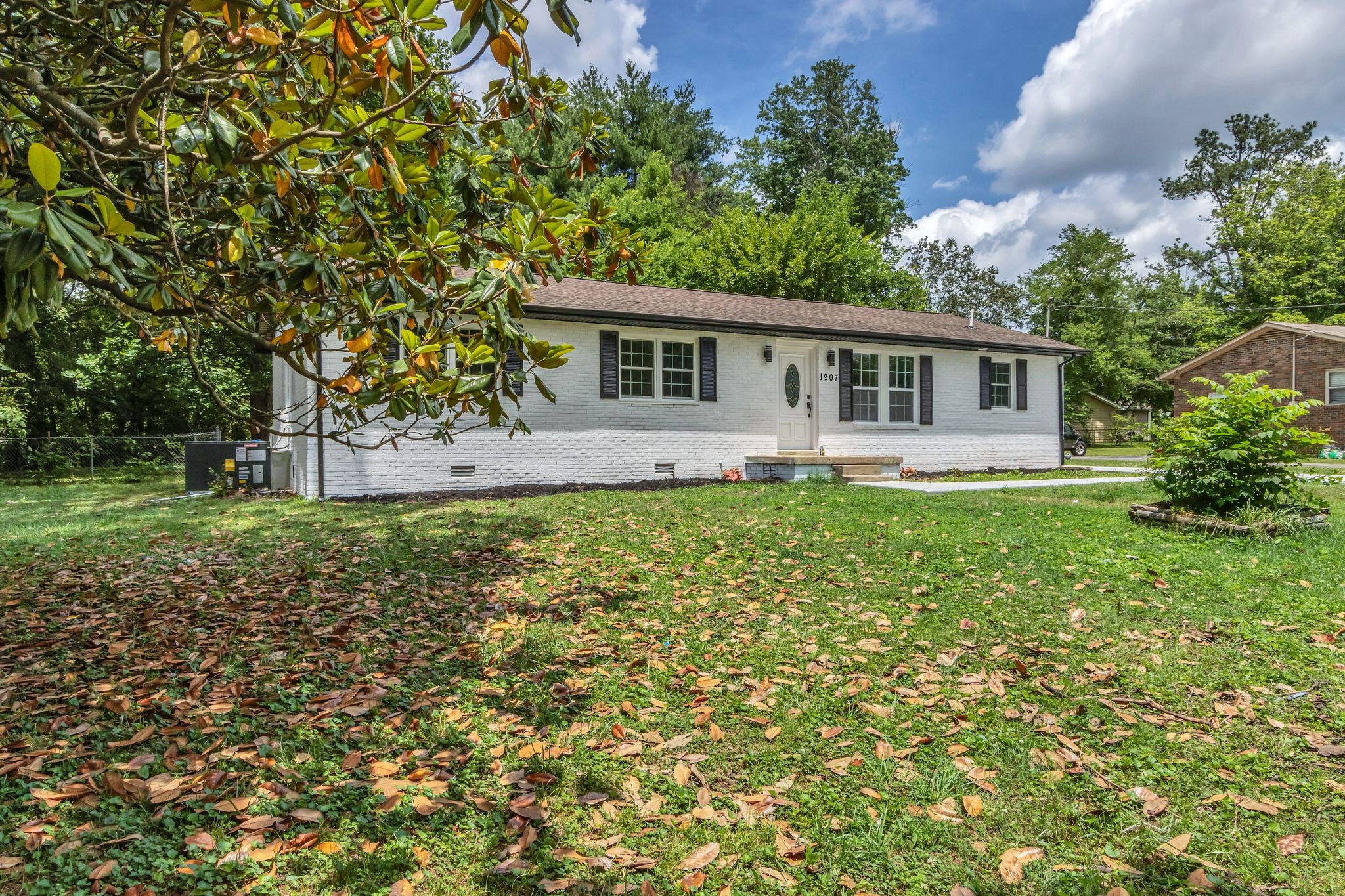1907 Russell Drive Murfreesboro TN 37130