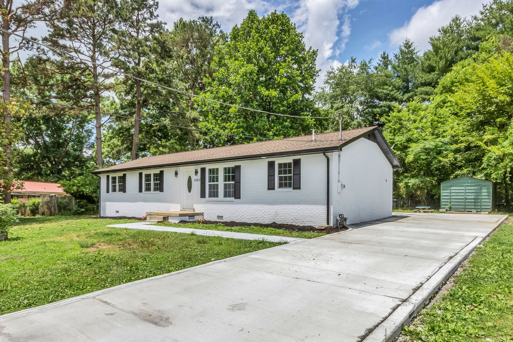 1907 Russell Drive Murfreesboro TN 37130